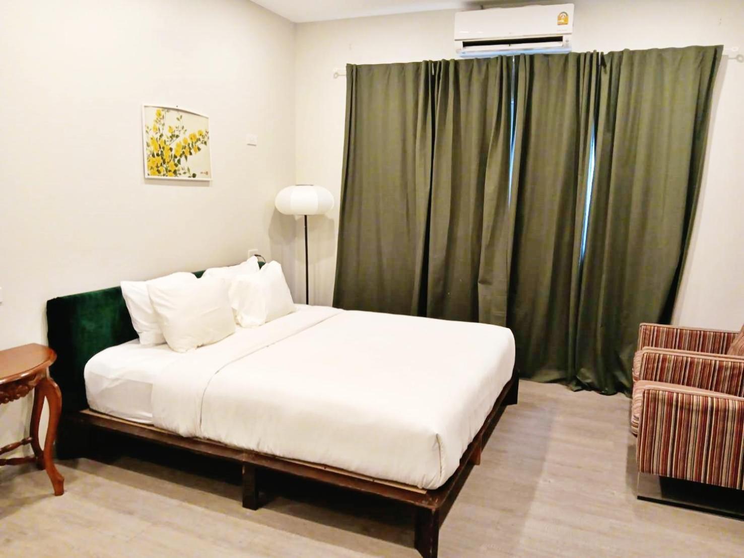 Hidden Dragon X Yaowarat Road Apartment Bangkok Exterior photo