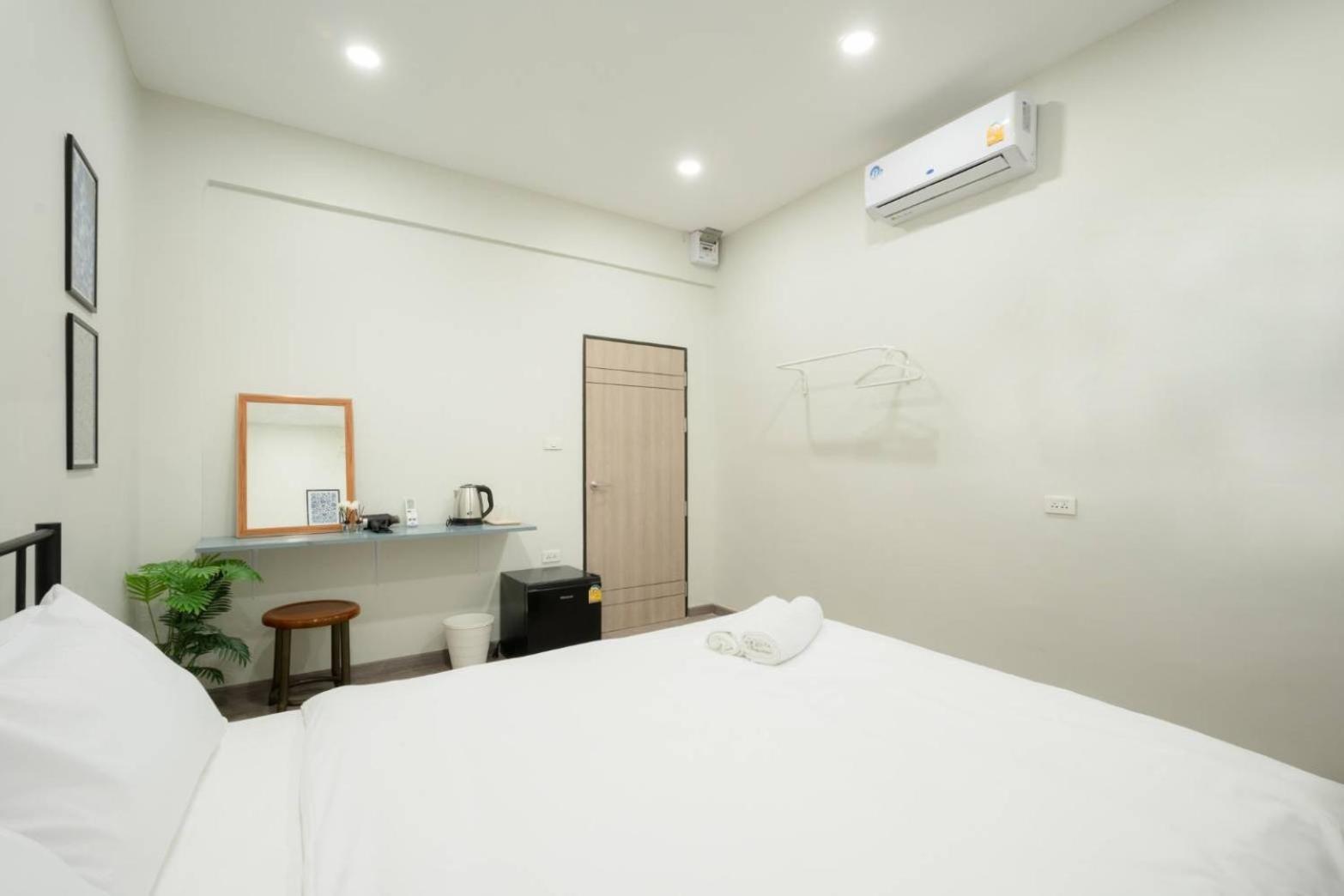 Hidden Dragon X Yaowarat Road Apartment Bangkok Exterior photo